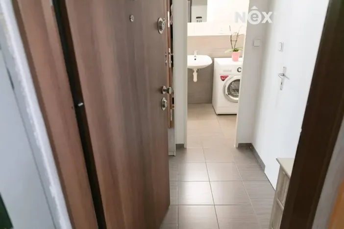 Pronájem bytu 1+kk, Zlín, U Trojáku, 27 m2