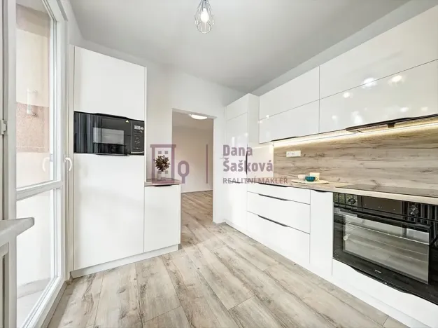 Pronájem bytu 2+1, Jindřichův Hradec, sídliště U Nádraží, 50 m2