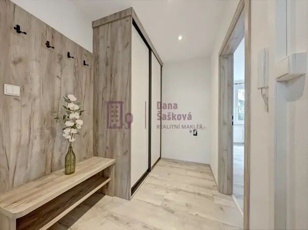 Pronájem bytu 2+1, Jindřichův Hradec, sídliště U Nádraží, 50 m2