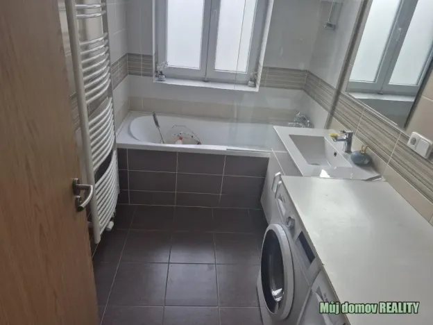 Pronájem bytu 3+kk, Praha - Karlín, Křižíkova, 74 m2