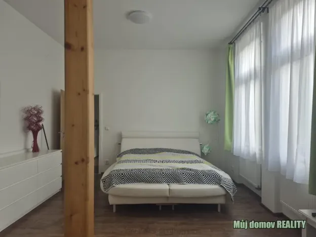 Pronájem bytu 3+kk, Praha - Karlín, Křižíkova, 74 m2