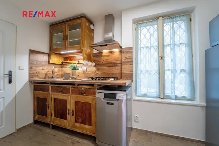 Prodej bytu 3+1, Praha - Malá Strana, Nebovidská, 57 m2