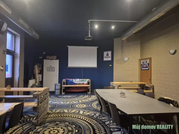 Pronájem restaurace, Praha - Letňany, Třinecká, 124 m2