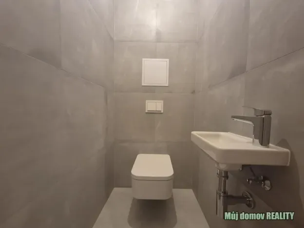 Prodej bytu 2+kk, Praha - Pitkovice, V Pitkovičkách, 39 m2