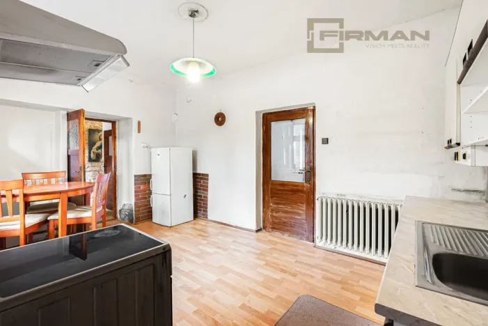 Prodej rodinného domu, Kostelec nad Labem, nám. Pod Martinem, 135 m2