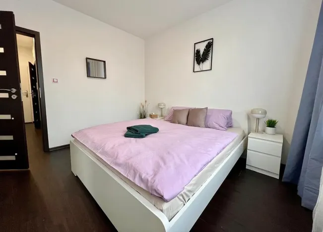 Pronájem bytu 2+kk, Karlovy Vary, Charkovská, 48 m2