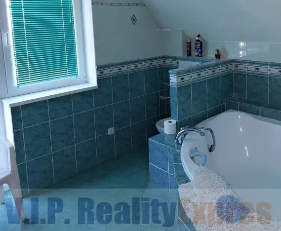 Prodej vily, Popovičky, 340 m2