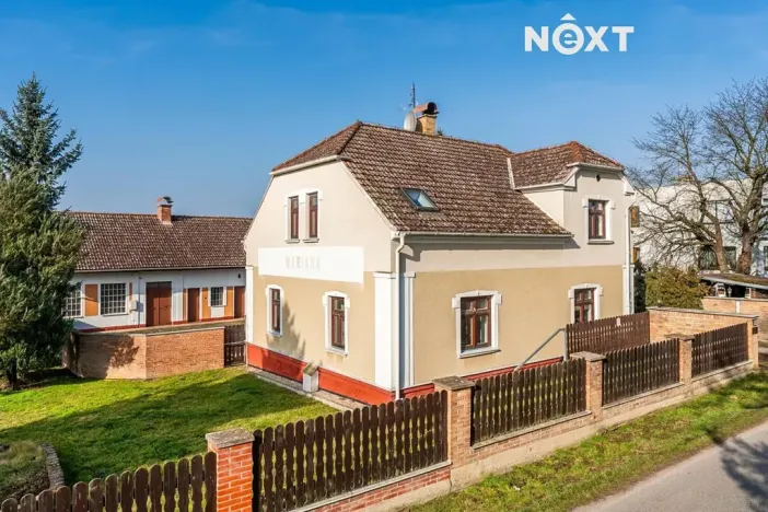 Prodej rodinného domu, Březno, 380 m2