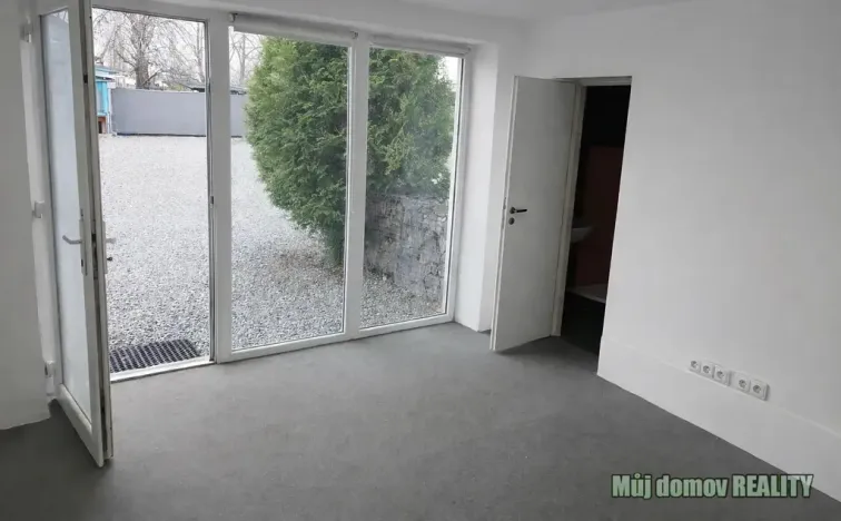 Pronájem výrobních prostor, Praha - Hostivař, Štěrboholská, 1000 m2