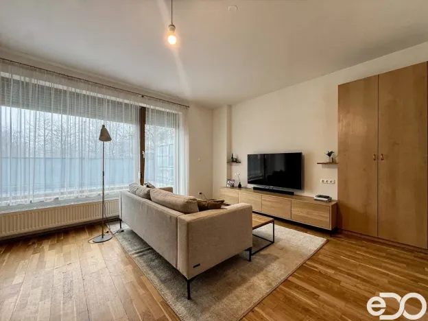 Pronájem bytu 1+kk, Praha, Tibetská, 34 m2