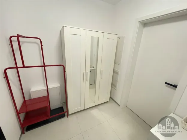 Pronájem bytu 2+kk, Praha - Košíře, Starokošířská, 40 m2