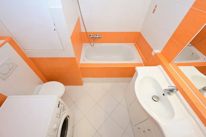 Pronájem bytu 2+kk, Praha - Bohnice, Zelenohorská, 42 m2