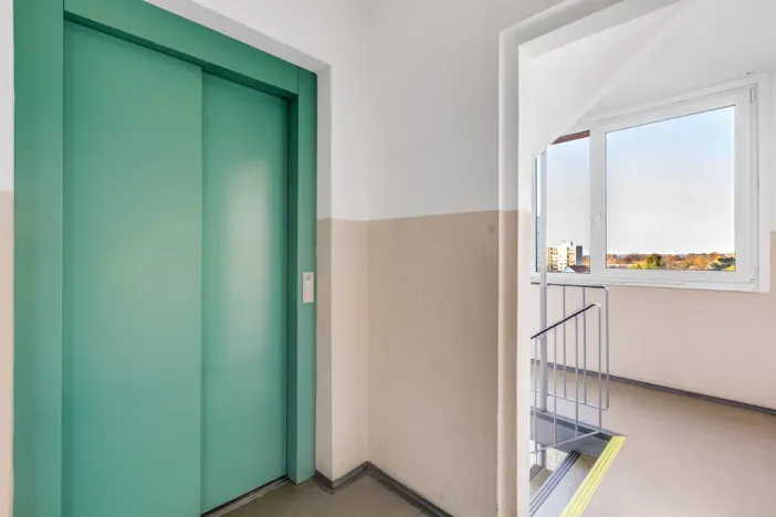 Pronájem bytu 2+kk, Praha - Bohnice, Zelenohorská, 42 m2