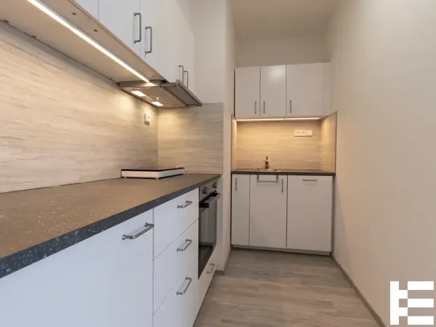 Pronájem bytu 1+kk, Kralupy nad Vltavou, Nádražní, 38 m2