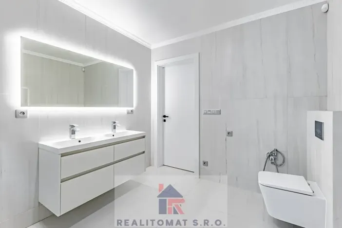 Pronájem bytu 4+kk, Praha - Komořany, Pod lesem, 127 m2