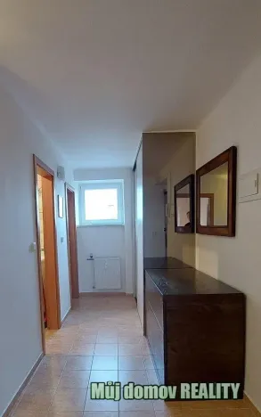 Pronájem bytu 2+1, Praha - Dejvice, Na Šťáhlavce, 61 m2