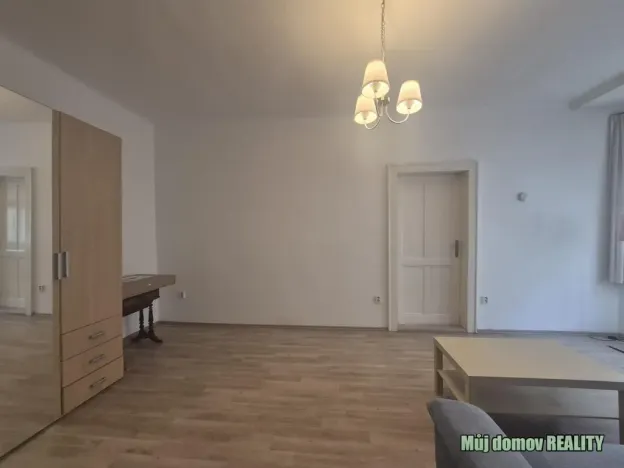 Pronájem bytu 2+1, Praha - Žižkov, Žerotínova, 70 m2