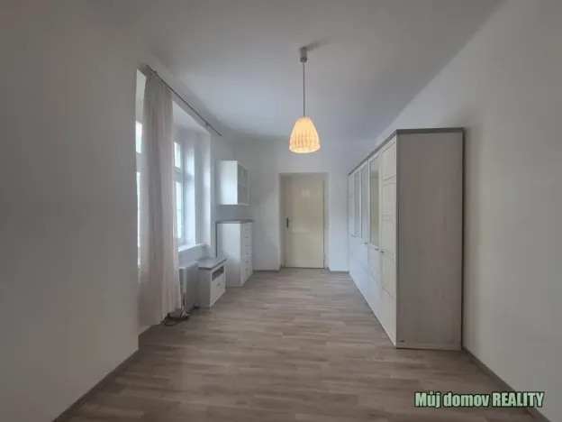 Pronájem bytu 2+1, Praha - Žižkov, Žerotínova, 70 m2