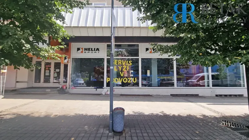 Pronájem obchodního prostoru, Přerov, Žerotínovo nám., 373 m2