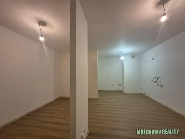 Pronájem bytu 1+kk, Praha - Dolní Měcholupy, Honzíkova, 41 m2