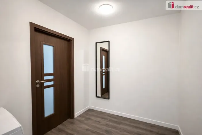 Pronájem bytu 1+kk, Ústí nad Labem - Všebořice, Spartakiádní, 32 m2