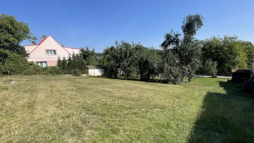 Prodej pozemku pro bydlení, Týnec nad Sázavou - Podělusy, 813 m2