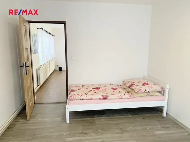 Pronájem rodinného domu, Senec, 100 m2