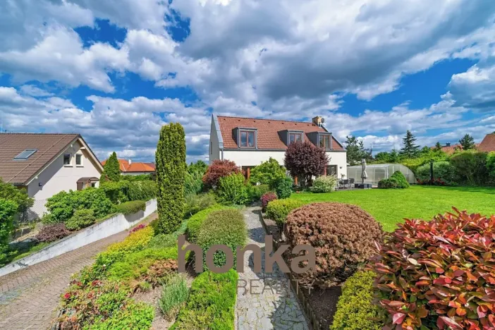 Pronájem rodinného domu, Kosoř, K Lomu, 263 m2