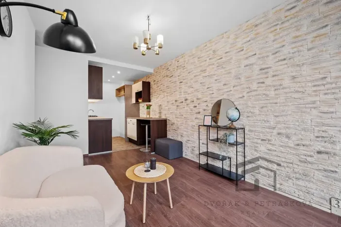 Prodej bytu 2+kk, Praha - Hostivař, Zápasnická, 39 m2