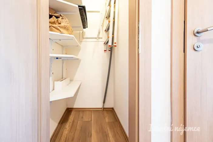 Pronájem bytu 2+kk, Praha - Vršovice, Ruská, 47 m2