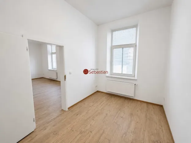 Pronájem kanceláře, Pardubice - Zelené Předměstí, třída Míru, 71 m2