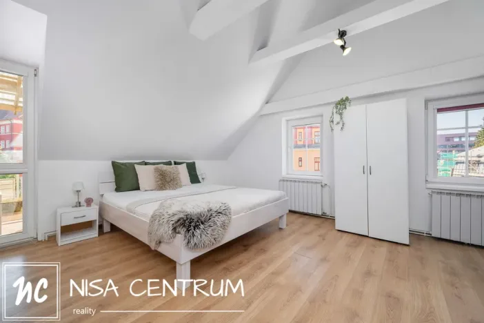 Pronájem bytu 2+kk, Liberec, Chrastavská, 89 m2