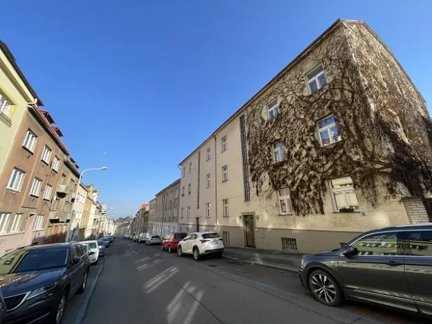 Prodej bytu 1+kk, Praha - Břevnov, Šlikova, 28 m2