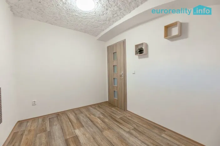 Prodej rodinného domu, Zákupy, U Stadionu, 272 m2