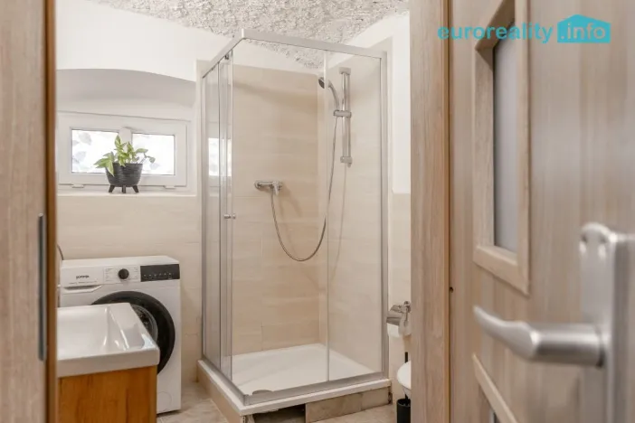 Prodej rodinného domu, Zákupy, U Stadionu, 272 m2