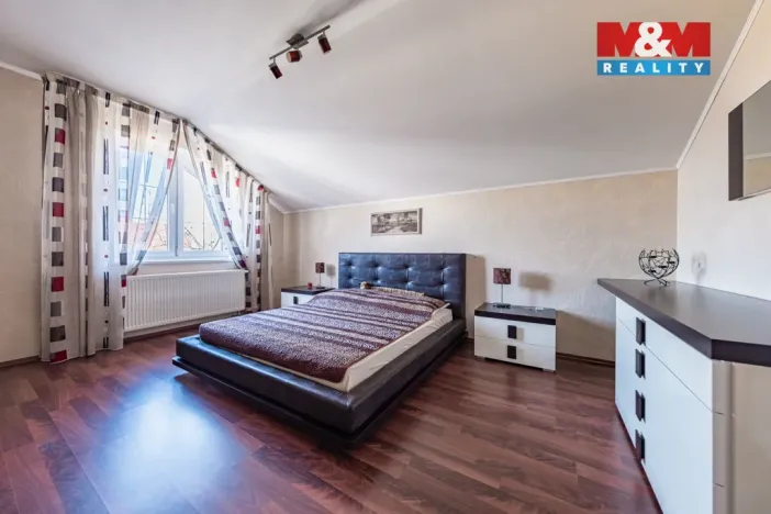 Pronájem rodinného domu, Praha - Ďáblice, Markvartická, 220 m2