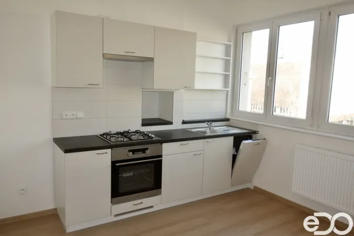 Pronájem bytu 2+kk, Praha, Bystřická, 43 m2