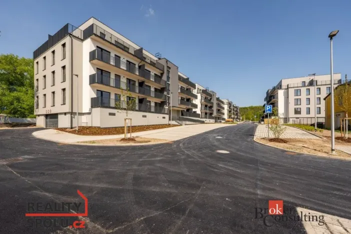 Pronájem bytu 2+kk, Kladno - Dubí, Ke křížku, 46 m2