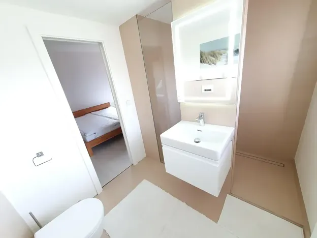 Pronájem bytu 4+1, Praha - Kobylisy, Služská, 128 m2