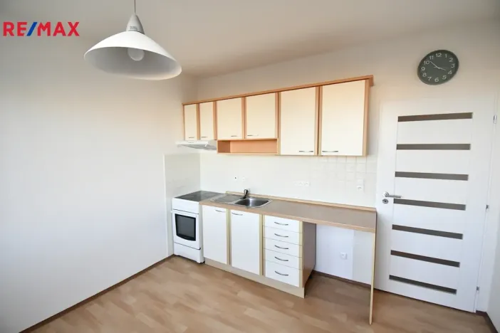 Pronájem bytu 1+1, Hradec Králové - Nový Hradec Králové, třída Edvarda Beneše, 40 m2