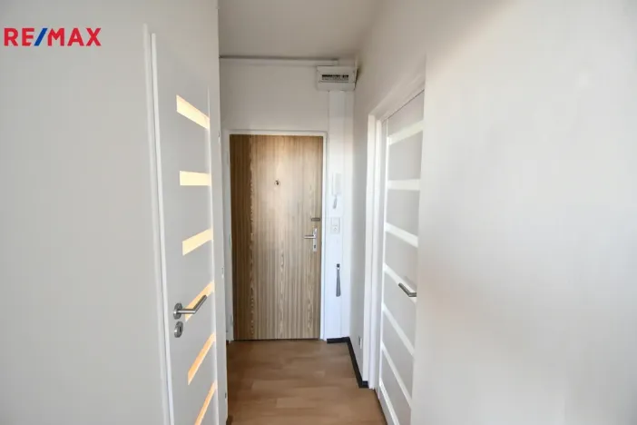 Pronájem bytu 1+1, Hradec Králové - Nový Hradec Králové, třída Edvarda Beneše, 40 m2