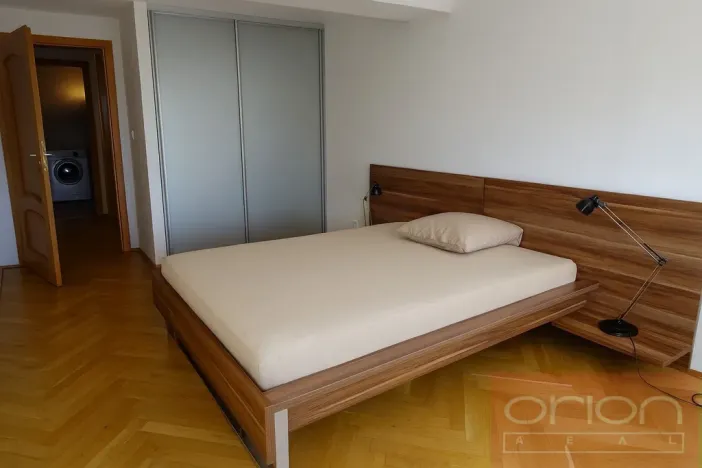 Prodej bytu 2+kk, Praha - Vinohrady, Záhřebská, 74 m2