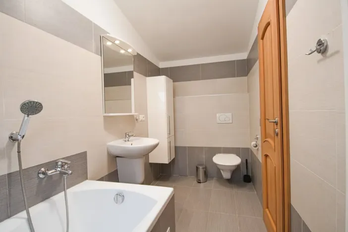 Prodej bytu 2+kk, Praha - Vinohrady, Záhřebská, 85 m2