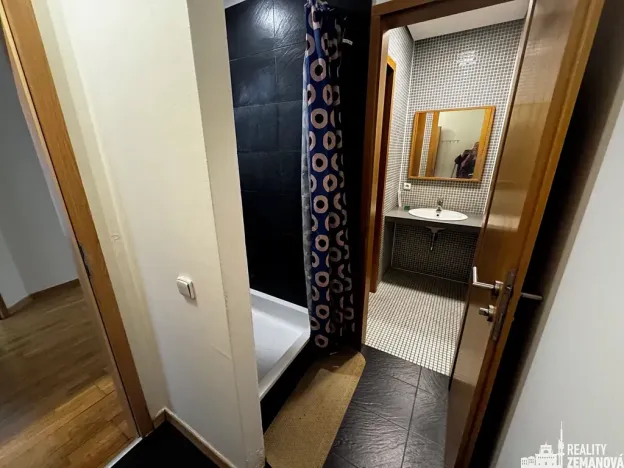 Pronájem kanceláře, Praha - Vinohrady, Korunní, 50 m2