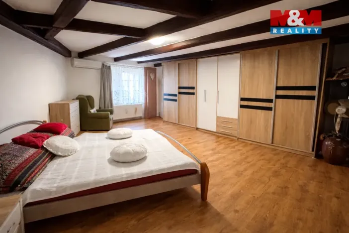 Prodej rodinného domu, Postoloprty - Levonice, 190 m2