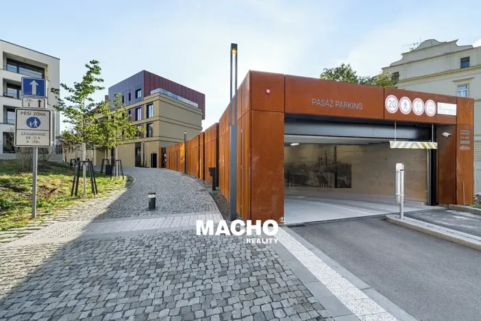 Pronájem bytu 1+kk, Praha, Bělehradská, 26 m2