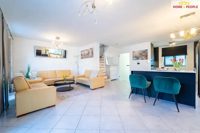 Prodej rodinného domu, Jesenice, Šeříková, 110 m2