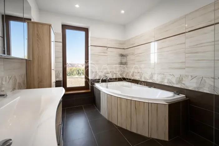 Pronájem rodinného domu, Troubsko, Sadová, 277 m2