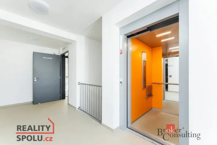 Pronájem bytu 1+kk, Hořovice, Pšeničná, 31 m2