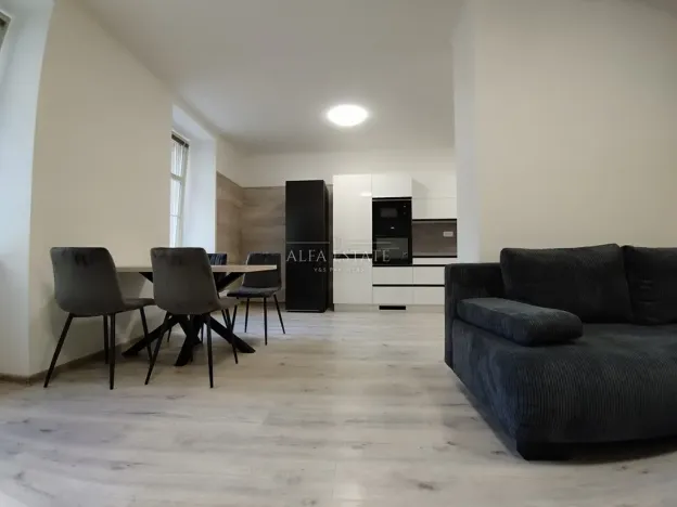 Prodej bytu 3+kk, Karlovy Vary, nábřeží Jana Palacha, 91 m2